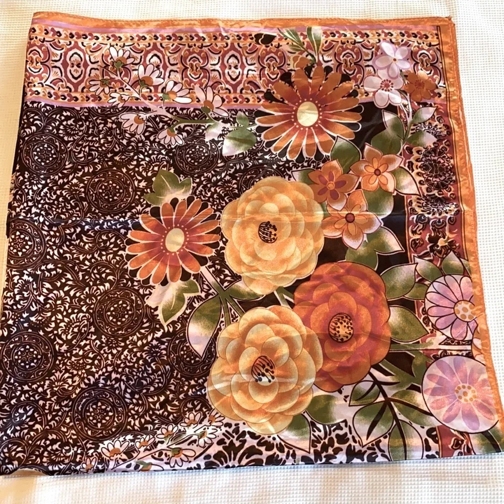 Woman’s Floral Square Scarf Wrap Multicolored